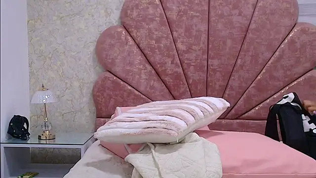 Snapshot of leon_gaby chatting on November 27, 2025, 7:16 pm leon gaby online show from November 27, 2025, 7:16 pm