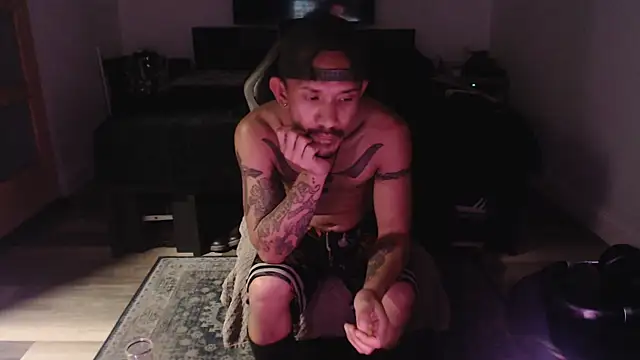 Snapshot of inc25cb@xh chatting on February 15, 2026, 7:27 am inc25cbxh online show from February 15, 2026, 7:27 am