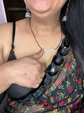 Zoya Varma004 online show from March 21, 2026, 6:29 am