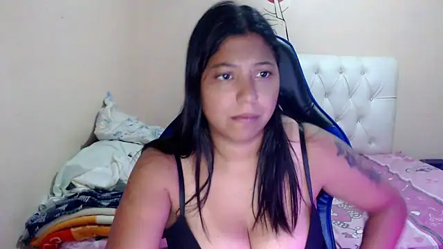 Leylafourniert online show from October 30, 2025, 7:25 pm