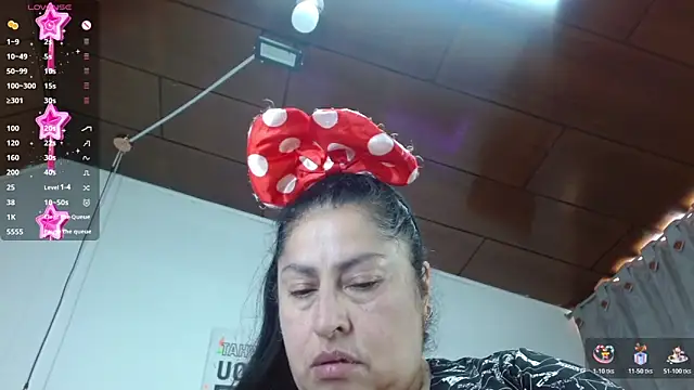 Keyla01  online show from October 24, 2025, 6:37 pm