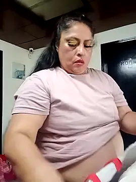 Snapshot of Keyla01_ chatting on April 8, 2026, 6:08 pm Keyla01 online show from April 8, 2026, 6:08 pm