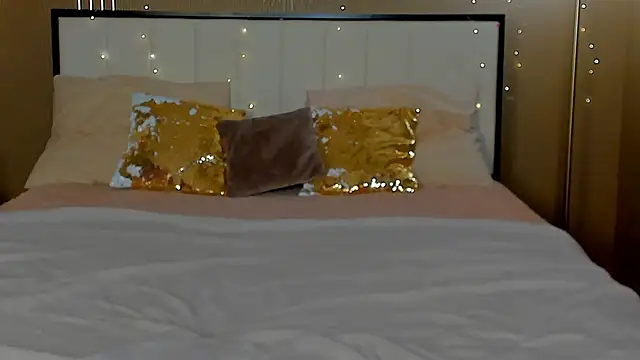 mailymilf online show from November 19, 2025, 3:01 pm