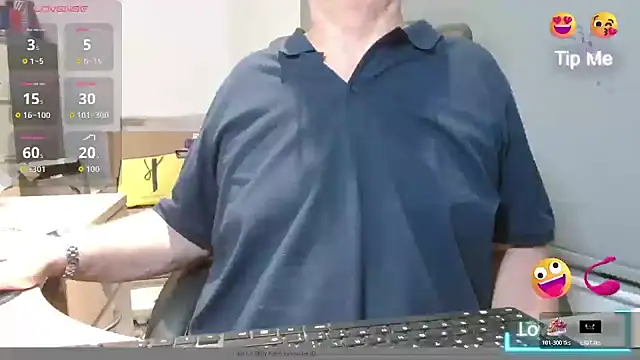 Snapshot of bigbadjon69 chatting on October 24, 2025, 3:47 am bigbadjon69 online show from October 24, 2025, 3:47 am