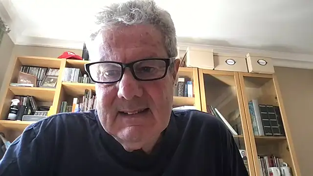 Snapshot of Oldpistolpete chatting on April 19, 2026, 3:33 pm Oldpistolpete online show from April 19, 2026, 3:33 pm