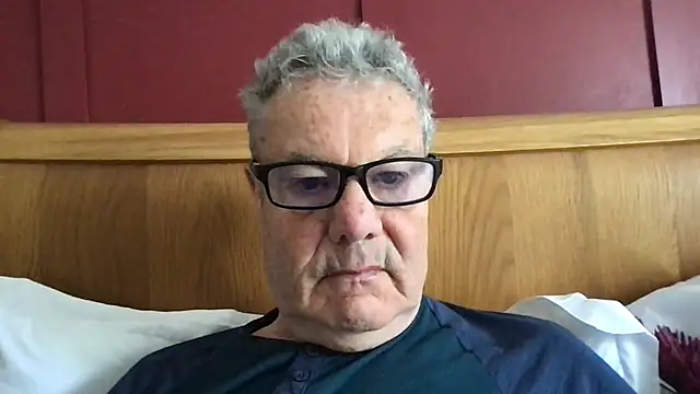 Snapshot of Oldpistolpete chatting on May 5, 2026, 8:44 am Oldpistolpete online show from May 5, 2026, 8:44 am