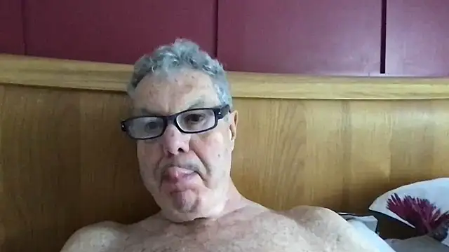 Snapshot of Oldpistolpete chatting on May 6, 2026, 8:41 am Oldpistolpete online show from May 6, 2026, 8:41 am