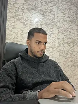 Snapshot of Sandro_xxx chatting on October 17, 2025, 12:19 pm Sandro xxx online show from October 17, 2025, 12:19 pm