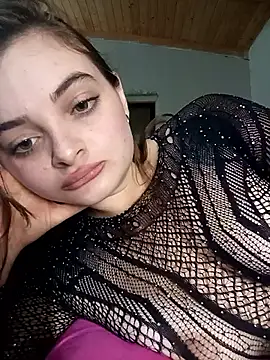 Snapshot of Emmacut chatting on May 28, 2026, 9:45 pm Emmacut online show from May 28, 2026, 9:45 pm