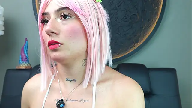 miss sharlotte18 online show from November 10, 2025, 6:07 pm