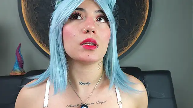 miss sharlotte18 online show from December 2, 2025, 1:28 pm