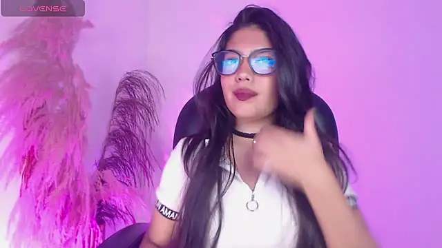 Snapshot of liz_bedoutxx chatting on October 9, 2025, 12:19 am liz bedoutxx online show from October 9, 2025, 12:19 am