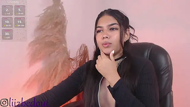 Snapshot of liz_bedoutxx chatting on October 19, 2025, 4:07 pm liz bedoutxx online show from October 19, 2025, 4:07 pm