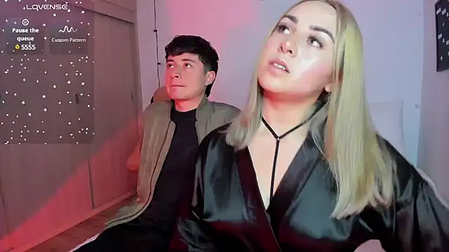 Snapshot of sophi_mooreno chatting on December 12, 2024, 11:47 pm sophi mooreno online show from December 12, 2024, 11:47 pm