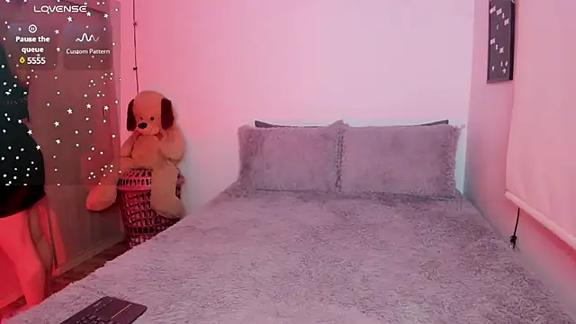 Snapshot of sophi_mooreno chatting on February 12, 2025, 1:19 am sophi mooreno online show from February 12, 2025, 1:19 am