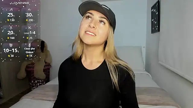 Snapshot of sophi_mooreno chatting on September 30, 2025, 2:27 am sophi mooreno online show from September 30, 2025, 2:27 am