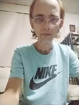 Snapshot of latinx44 chatting on August 6, 2026, 9:00 am latinx44 online show from August 6, 2026, 9:00 am