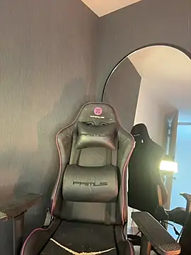 Lucas eevans online show from February 3, 2026, 3:39 pm