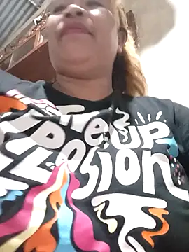 Snapshot of wet_babexxx chatting on November 5, 2025, 10:32 pm wet babexxx online show from November 5, 2025, 10:32 pm