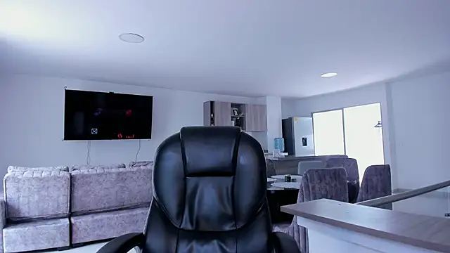 Snapshot of Frank_Farrell chatting on January 29, 2025, 5:45 pm Frank Farrell online show from January 29, 2025, 5:45 pm