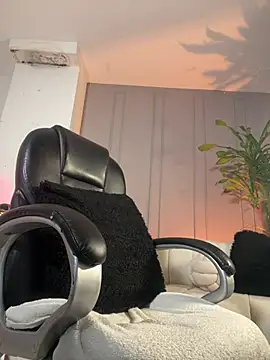 Frank Farrell online show from April 5, 2026, 8:50 pm