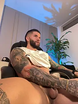 Frank Farrell online show from April 7, 2026, 7:36 pm