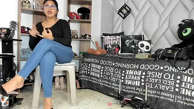 Snapshot of MirandaHaguen chatting on June 25, 2026, 8:57 pm MirandaHaguen online show from June 25, 2026, 8:57 pm