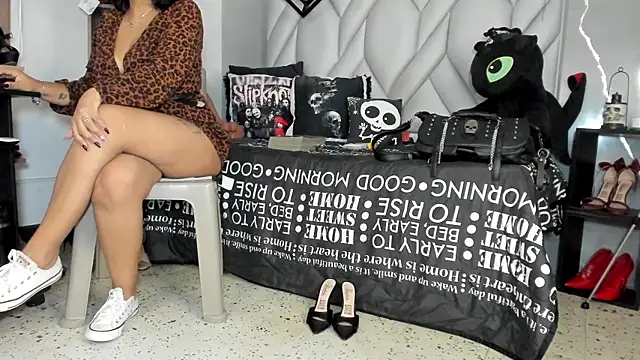 Snapshot of MirandaHaguen chatting on June 26, 2026, 9:19 pm MirandaHaguen online show from June 26, 2026, 9:19 pm