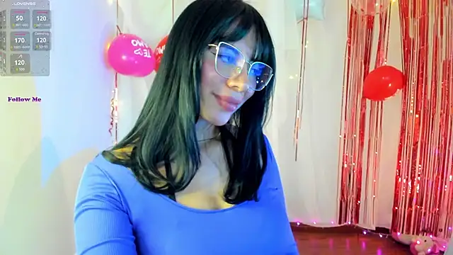 Snapshot of Silvanna-Moree chatting on February 21, 2025, 4:48 pm Silvanna-Moree online show from February 21, 2025, 4:48 pm