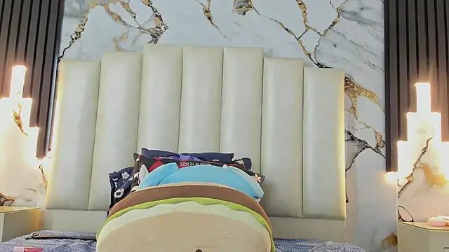 mollieblue69 online show from March 13, 2025, 7:17 pm