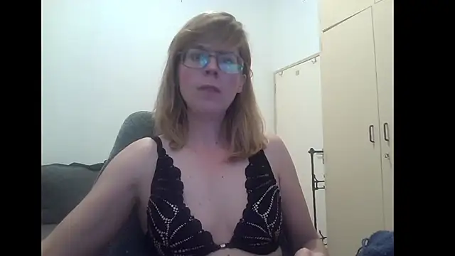 SavannaGirly online show from December 16, 2025, 10:09 am