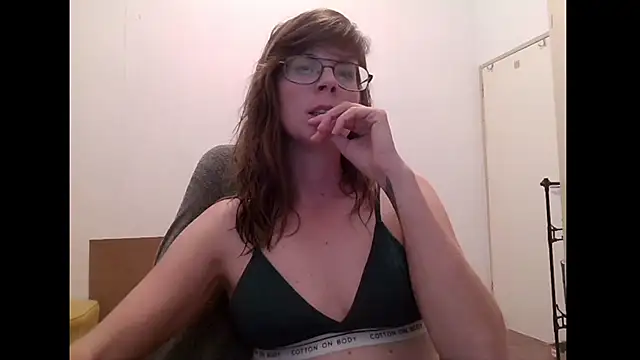 SavannaGirly online show from April 2, 2026, 1:53 pm