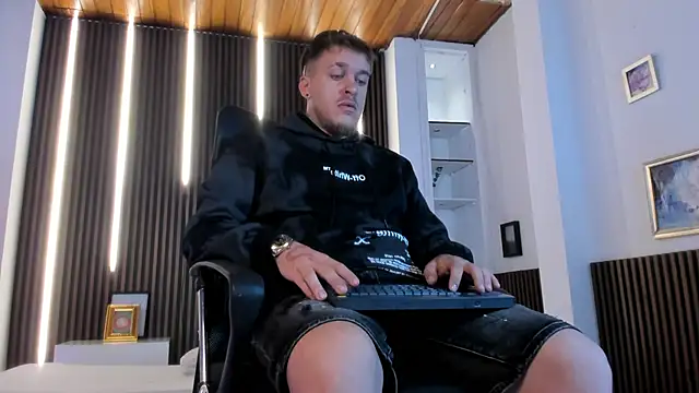 keane lee online show from December 5, 2025, 11:52 am