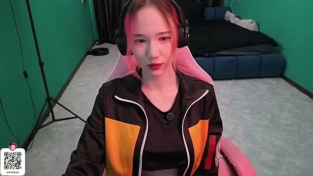 Maya Viola online show from March 6, 2026, 5:26 am