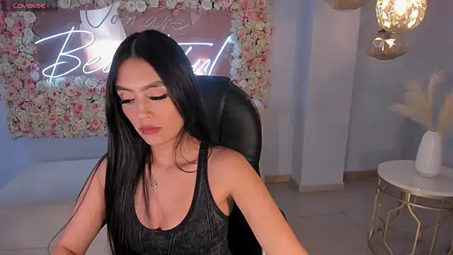 Snapshot of JadeEvansX chatting on December 23, 2024, 10:55 pm JadeEvansX online show from December 23, 2024, 10:55 pm