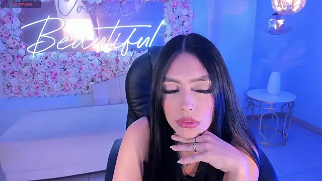 Snapshot of JadeEvansX chatting on December 27, 2024, 5:37 pm JadeEvansX online show from December 27, 2024, 5:37 pm