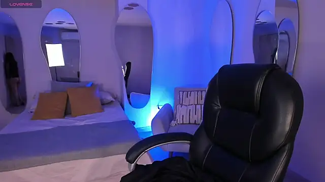 Snapshot of JadeEvansX chatting on January 5, 2025, 9:14 pm JadeEvansX online show from January 5, 2025, 9:14 pm