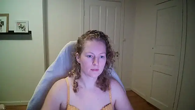 Snapshot of Girlnina-1995 chatting on November 25, 2025, 4:07 pm Girlnina-1995 online show from November 25, 2025, 4:07 pm