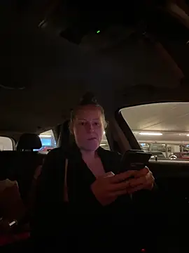 Snapshot of Girlnina-1995 chatting on December 17, 2025, 2:12 pm Girlnina-1995 online show from December 17, 2025, 2:12 pm