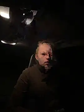 Snapshot of Girlnina-1995 chatting on December 20, 2025, 5:25 am Girlnina-1995 online show from December 20, 2025, 5:25 am