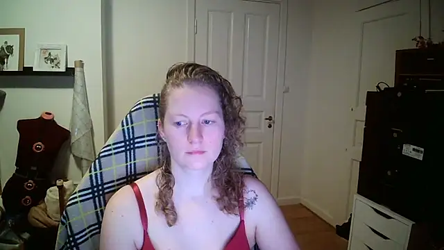 Snapshot of Girlnina-1995 chatting on January 9, 2026, 7:22 am Girlnina-1995 online show from January 9, 2026, 7:22 am