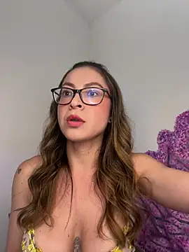 abby1nicolette online show from February 6, 2026, 4:21 pm