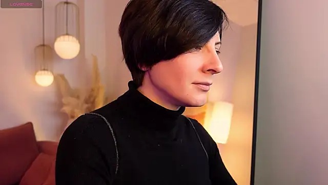 LorenDaze online show from February 12, 2026, 7:47 am