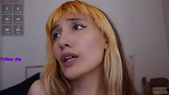 Snapshot of lola_vlad chatting on April 4, 2026, 12:53 am lola vlad online show from April 4, 2026, 12:53 am