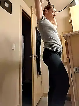 Snapshot of eatmeplease44 chatting on January 6, 2026, 4:05 am eatmeplease44 online show from January 6, 2026, 4:05 am