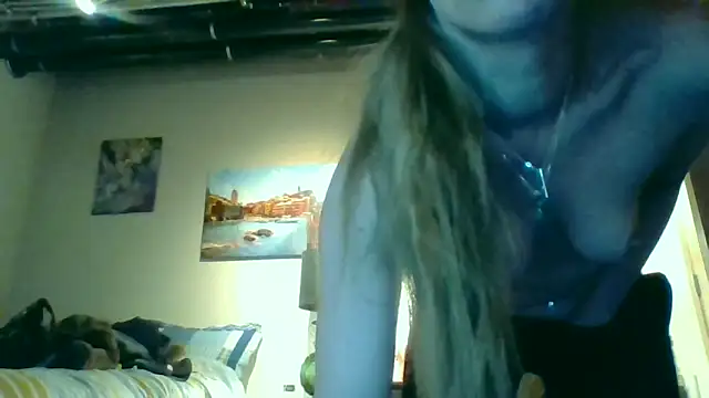 Snapshot of eatmeplease44 chatting on February 24, 2026, 6:28 pm eatmeplease44 online show from February 24, 2026, 6:28 pm