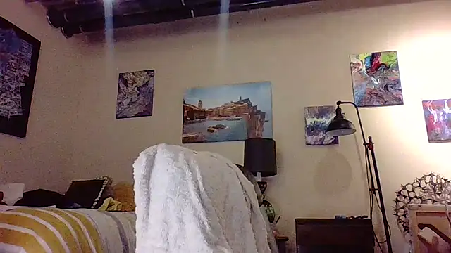 Snapshot of eatmeplease44 chatting on March 10, 2026, 5:34 am eatmeplease44 online show from March 10, 2026, 5:34 am