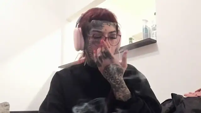 Snapshot of tamarapervert chatting on November 19, 2025, 6:30 pm tamarapervert online show from November 19, 2025, 6:30 pm