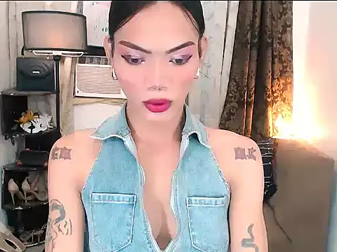 Snapshot of ELLIZABETHFORCUMXX chatting on February 11, 2026, 1:38 pm ELLIZABETHFORCUMXX online show from February 11, 2026, 1:38 pm