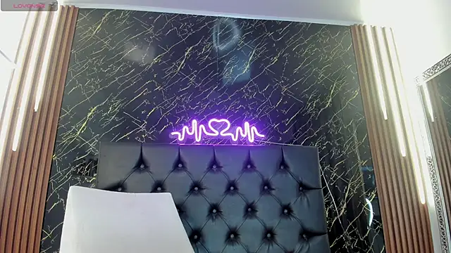 Snapshot of Tamara-evans chatting on November 7, 2025, 7:47 pm Tamara-evans online show from November 7, 2025, 7:47 pm